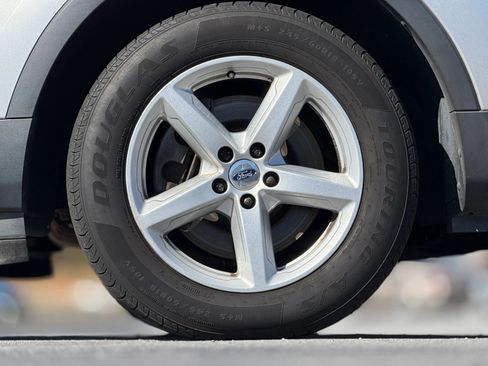 Used 2017 Ford Explorer XLT w/ Equipment Group 202A image 29