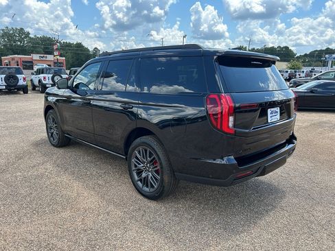 New 2025 Ford Expedition Platinum w/ Stealth Performance Package image 3