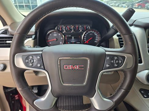 Used 2016 GMC Yukon XL SLT w/ Open Road Package image 11