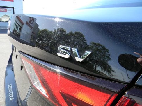 Used 2023 Nissan Sentra SV FWD image 8