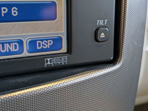 Used 2005 Cadillac XLR image 21