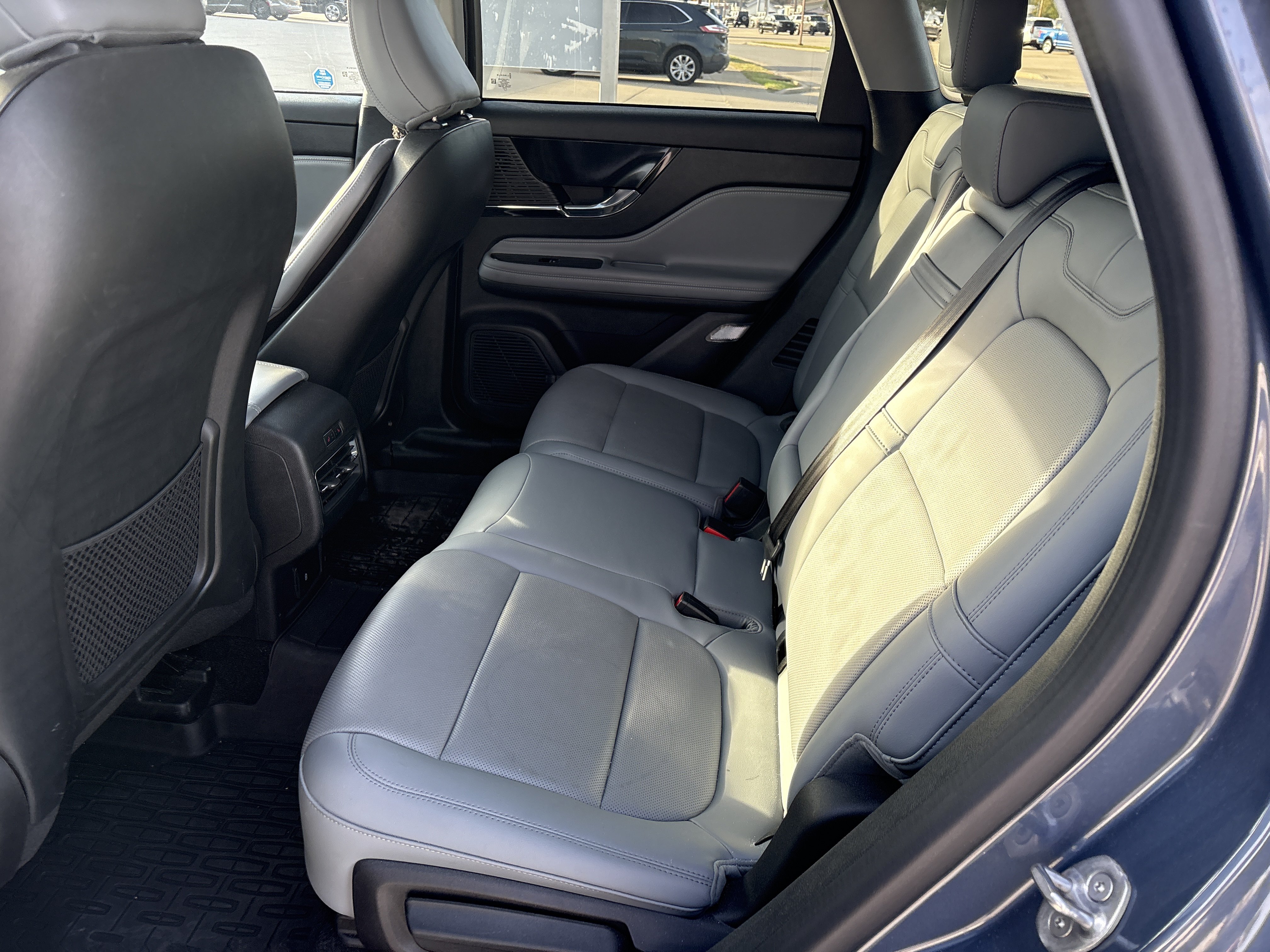 Used 2022 Lincoln Corsair Reserve w/ Equipment Group 201A AWD/4WD image 9