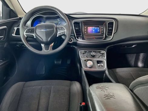 Used 2016 Chrysler 200 Limited FWD image 22