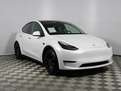 Used 2022 Tesla Model Y Performance image 21