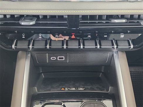 New 2026 Chevrolet Colorado ZR2 w/ Technology Package image 17