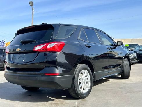 Used 2020 Chevrolet Equinox LS FWD image 4