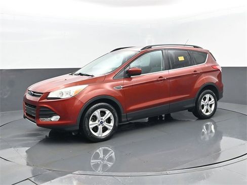Used 2014 Ford Escape SE w/ Equipment Group 201A image 1