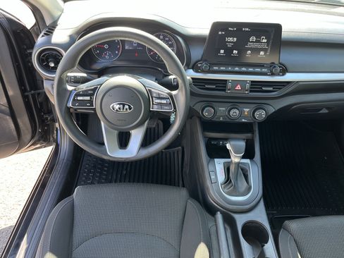 Used 2020 Kia Forte LXS FWD image 11