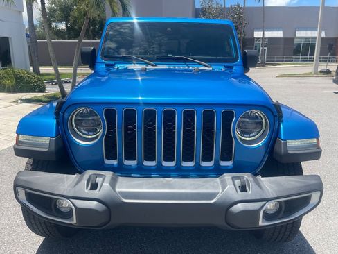 Used 2022 Jeep Gladiator Overland w/ Popular Equipment Package AWD/4WD image 5