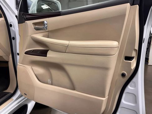 Used 2013 Lexus LX 570 LX 570 Sport Utility 4D image 15