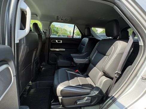 Used 2023 Ford Explorer XLT w/ Equipment Group 202A AWD/4WD image 30