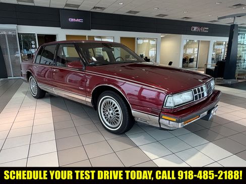 Used 1989 Oldsmobile Ninety-Eight Regency Brougham FWD image 1