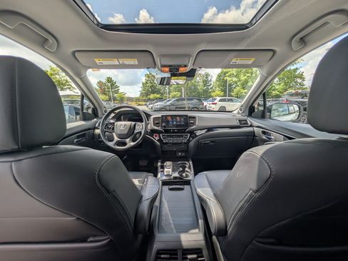 Used 2021 Honda Pilot Touring image 19