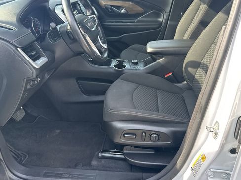 Used 2021 GMC Terrain SLE w/ Driver Convenience Package AWD/4WD image 9