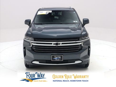 Used 2021 Chevrolet Suburban LT w/ LT Signature Package AWD/4WD image 9