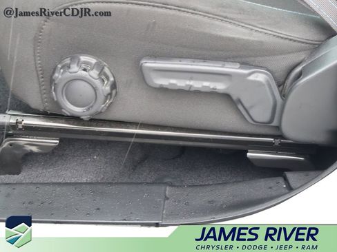 Used 2023 Jeep Wrangler Unlimited Rubicon 4xe AWD/4WD image 23