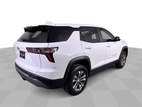 New 2026 Chevrolet Equinox LT w/ Convenience Package II image 8