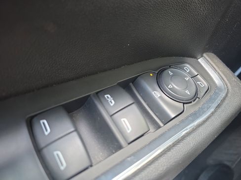 Used 2024 Chevrolet Silverado 1500 LT AWD/4WD image 27