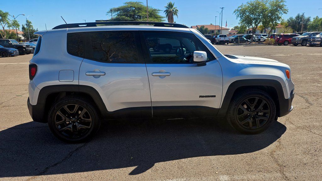 Used 2017 Jeep Renegade Altitude FWD image 12
