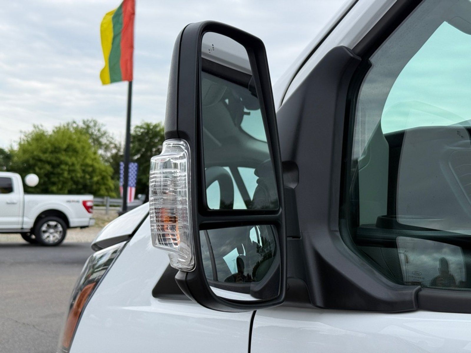 Used 2024 Ford Transit 350 XLT RWD image 42