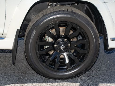 Used 2022 Toyota 4Runner Limited image 40