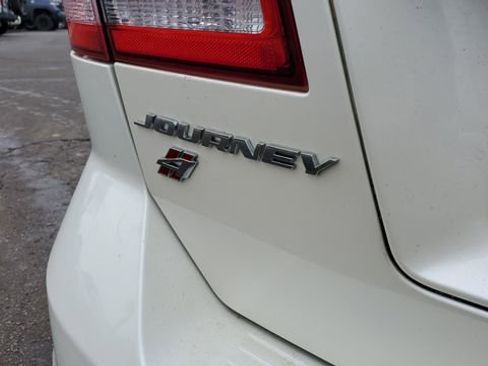 Certified 2019 Dodge Journey GT image 27