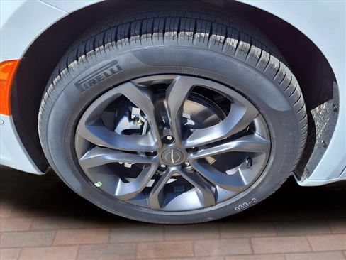 New 2026 Chrysler Pacifica Select image 26