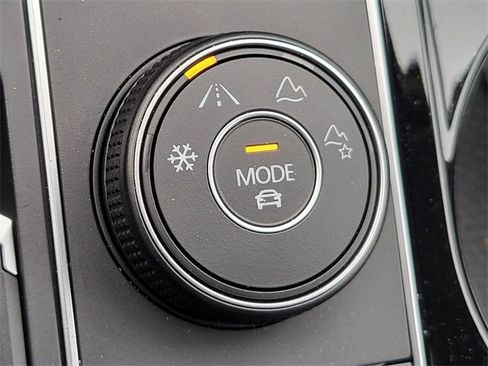 Used 2023 Volkswagen Atlas SEL image 33