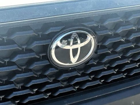 Used 2024 Toyota Corolla Cross L FWD image 8