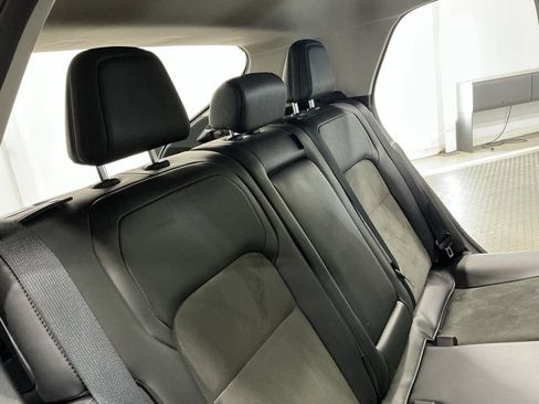 Used 2023 Nissan Ariya FWD image 28