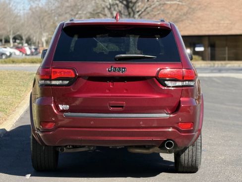 Used 2019 Jeep Grand Cherokee Altitude image 5