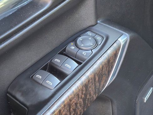 Used 2019 GMC Sierra 1500 Denali w/ Denali Ultimate Package AWD/4WD image 22