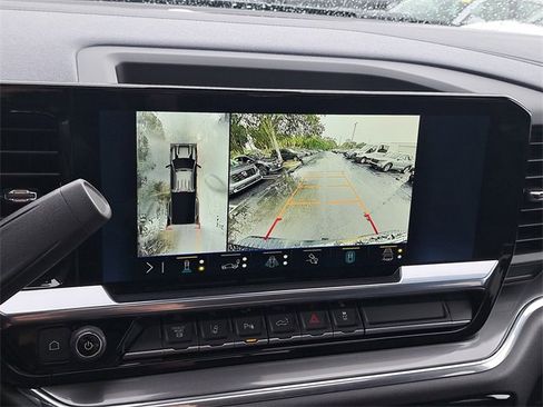 Used 2024 Chevrolet Silverado 3500 High Country w/ Technology Package image 30