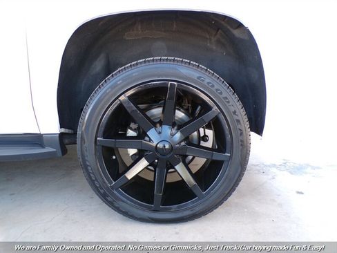 Used 2018 Chevrolet Suburban LT image 63