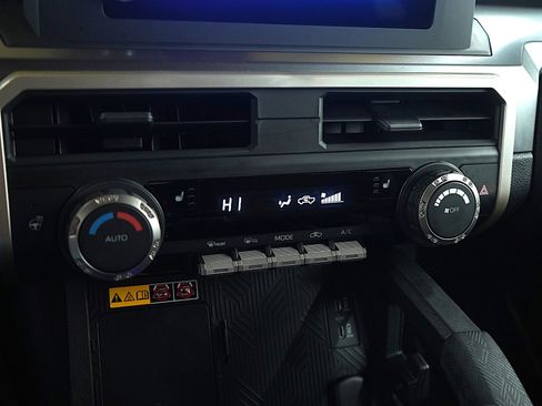 Used 2025 Toyota Tacoma SR5 image 20