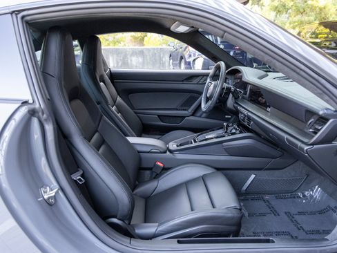 Certified 2025 Porsche 911 Carrera GTS RWD image 55