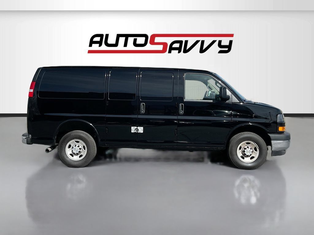 Used 2024 Chevrolet Express 2500 w/ Driver Convenience Package RWD image 8