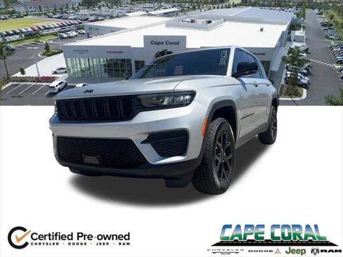 Certified 2025 Jeep Grand Cherokee Altitude AWD/4WD image 1