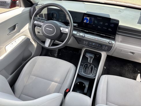 Used 2024 Hyundai Kona SEL FWD image 13