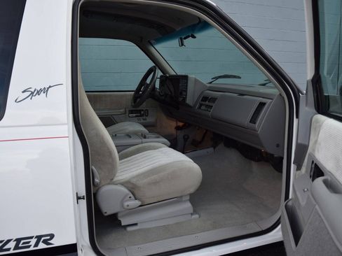 Used 1994 Chevrolet Blazer 4WD image 3