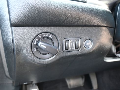 Used 2018 Dodge Challenger SXT image 16