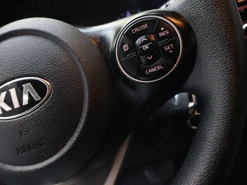 Used 2020 Kia Soul S FWD image 21