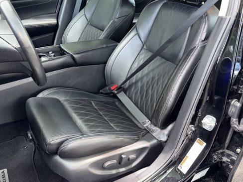 Used 2023 Nissan Maxima Platinum w/ Sport Mat Group FWD image 26