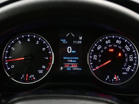Used 2021 Toyota RAV4 LE AWD/4WD image 22