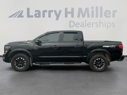Used 2021 Nissan Titan PRO-4X w/ Pro-4x Convenience Package AWD/4WD image 2