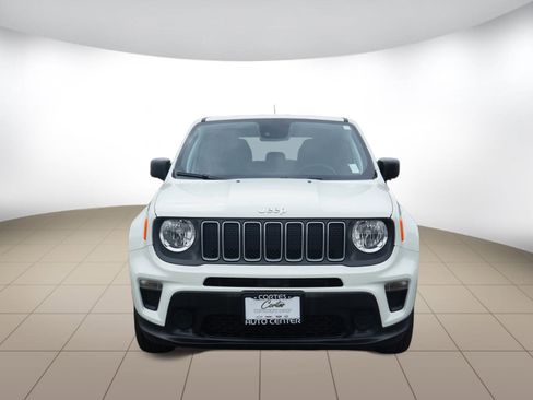 Used 2023 Jeep Renegade Latitude image 2