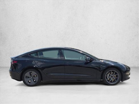 Used 2023 Tesla Model 3 Standard Range RWD image 4