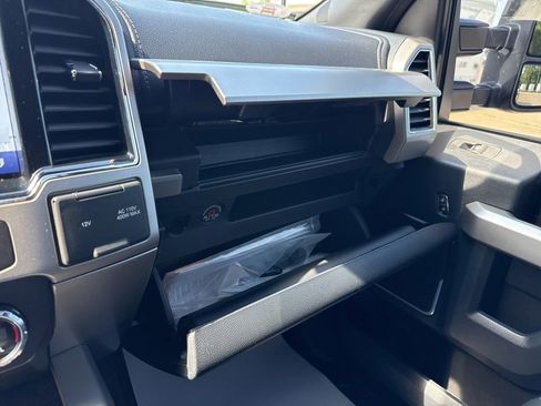 Used 2022 Ford F350 Lariat w/ Tremor Off-Road Package AWD/4WD image 26