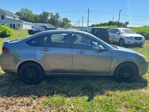 Used 2010 Ford Focus SES FWD image 4