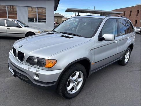 Used 2002 BMW X5 3.0i image 1